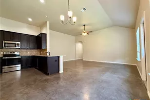 424 Jack Rabbit Ln, Buda, TX 78610 - Photo 3