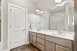 1202 S Willis St, Lampasas, TX 76550 - Photo 25