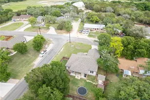 1202 S Willis St, Lampasas, TX 76550 - Photo 37