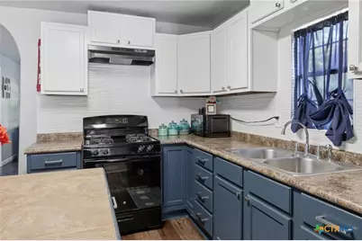 915 S 2nd Street, Temple, TX 76504 - Photo 11