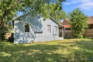 915 S 2nd St, Temple, TX 76504 - Photo 25