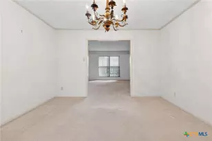 605 E Mary Jane Dr, Killeen, TX 76541 - Photo 9