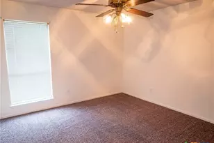 201 Heather St, Victoria, TX 77904 - Photo 11