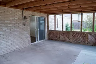201 Heather St, Victoria, TX 77904 - Photo 35