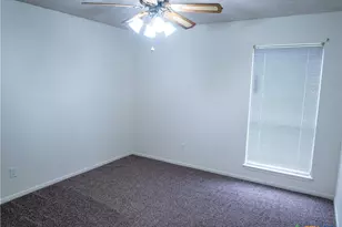 201 Heather St, Victoria, TX 77904 - Photo 3