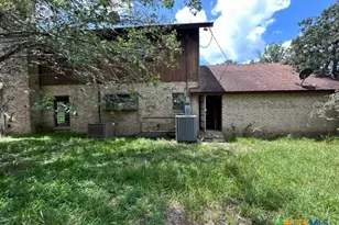 3079 Coletoville Rd, Victoria, TX 77905 - Photo 3