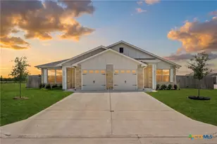 601 Campus St, Troy, TX 76579 - Photo 1