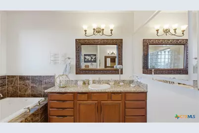628 Country Lane, Canyon Lake, TX 78133 - Photo 13