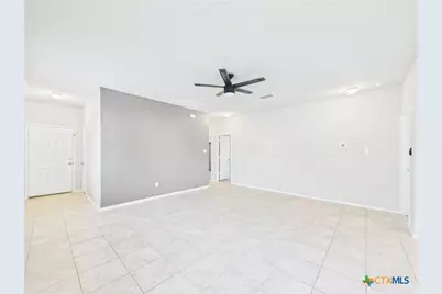 2405 Marty Way, Seguin, TX 78155 - Photo 9