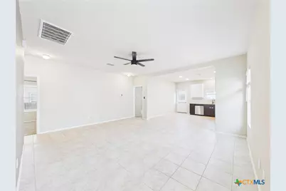 2405 Marty Way, Seguin, TX 78155 - Photo 3