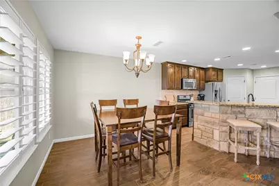111 Gabbiano Court, Victoria, TX 77904 - Photo 7