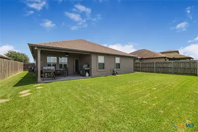 111 Gabbiano Court, Victoria, TX 77904 - Photo 17