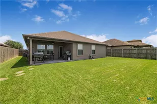 111 Gabbiano Ct, Victoria, TX 77904 - Photo 17