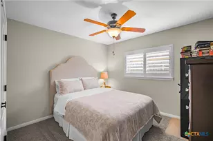 111 Gabbiano Ct, Victoria, TX 77904 - Photo 13