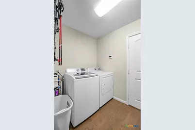 111 Gabbiano Court, Victoria, TX 77904 - Photo 15