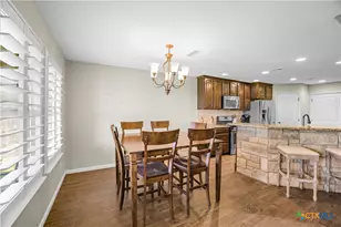 111 Gabbiano Ct, Victoria, TX 77904 - Photo 7