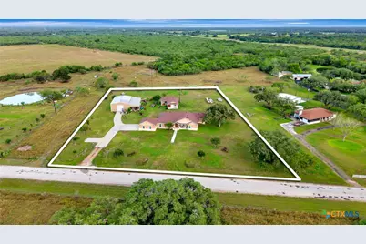 1207 Friar Rd, Cuero, TX 77954 - Photo 37