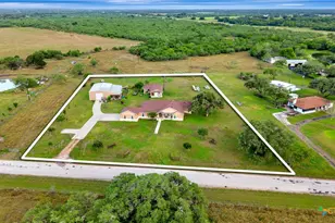 1207 Friar Rd, Cuero, TX 77954 - Photo 37