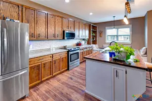 1207 Friar Rd, Cuero, TX 77954 - Photo 7