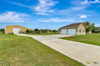 1207 Friar Rd, Cuero, TX 77954 - Photo 35