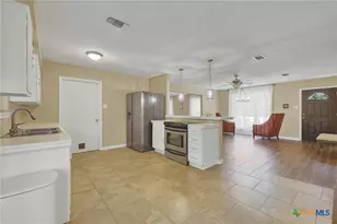 208 Reimer Ave, San Marcos, TX 78666 - Photo 17