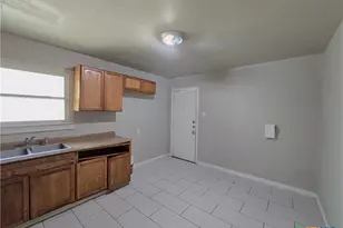 1005 Conder St, Killeen, TX 76541 - Photo 7