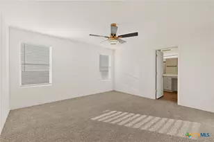 361 Wren Ln, Kyle, TX 78640 - Photo 17