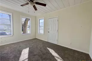 1002 N 12, Temple, TX 76504 - Photo 9