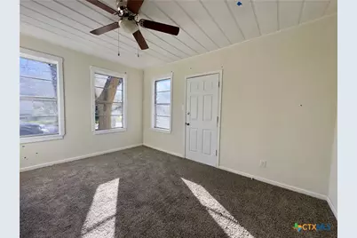 1002 N 12, Temple, TX 76504 - Photo 9