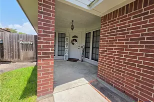 104 Waterford Dr, Victoria, TX 77901 - Photo 3