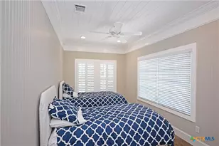 2221 Gruene Rd, New Braunfels, TX 78130 - Photo 21