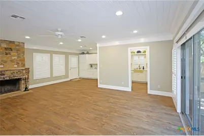 2221 Gruene Road, New Braunfels, TX 78130 - Photo 9