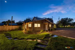 2221 Gruene Rd, New Braunfels, TX 78130 - Photo 25