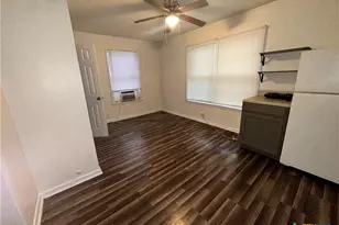 611 S 25th St, Temple, TX 76504 - Photo 3