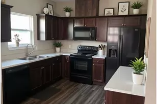 273 Maria St, Port Lavaca, TX 77979 - Photo 3