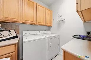 107 Palm Key St, Mcqueeney, TX 78123 - Photo 33