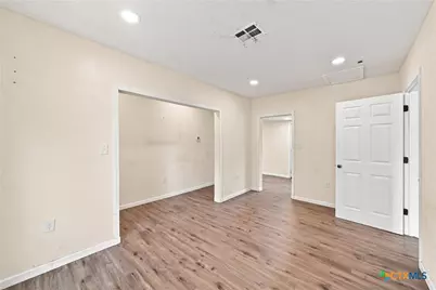 1126 W 7th Street, McGregor, TX 76657 - Photo 9
