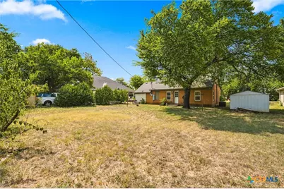 1126 W 7th Street, McGregor, TX 76657 - Photo 3