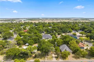 1126 W 7th St, McGregor, TX 76657 - Photo 19