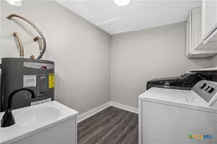 122 Rogers St, McGregor, TX 76657 - Photo 15