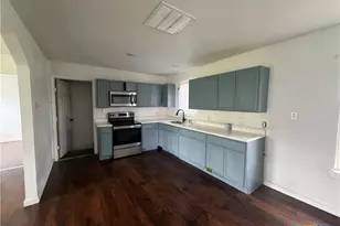 159 Texas Ave, Victoria, TX 77905 - Photo 3