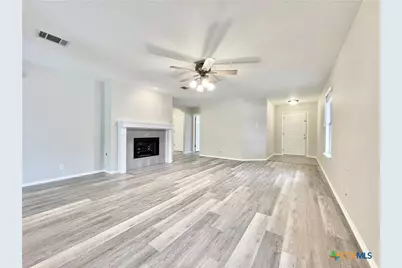 1909 E Horizon Park Boulevard, Leander, TX 78641 - Photo 3