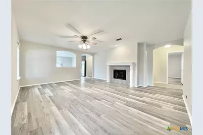 1909 E Horizon Park Boulevard, Leander, TX 78641 - Photo 9
