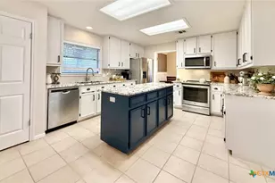 106 Westbrook Dr, Victoria, TX 77904 - Photo 9