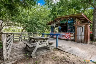 8570 River Rd, New Braunfels, TX 78132 - Photo 17