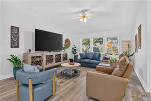 485 Rosemellow St, New Braunfels, TX 78132 - Photo 5