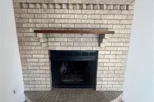 213 Versailles St, Victoria, TX 77904 - Photo 3