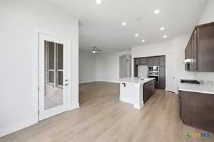1106 Neria Loop, San Antonio, TX 78224 - Photo 17