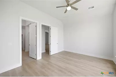 1106 Neria Loop, San Antonio, TX 78224 - Photo 13