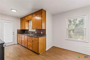 511 Curtis Ave, Troy, TX 76579 - Photo 11